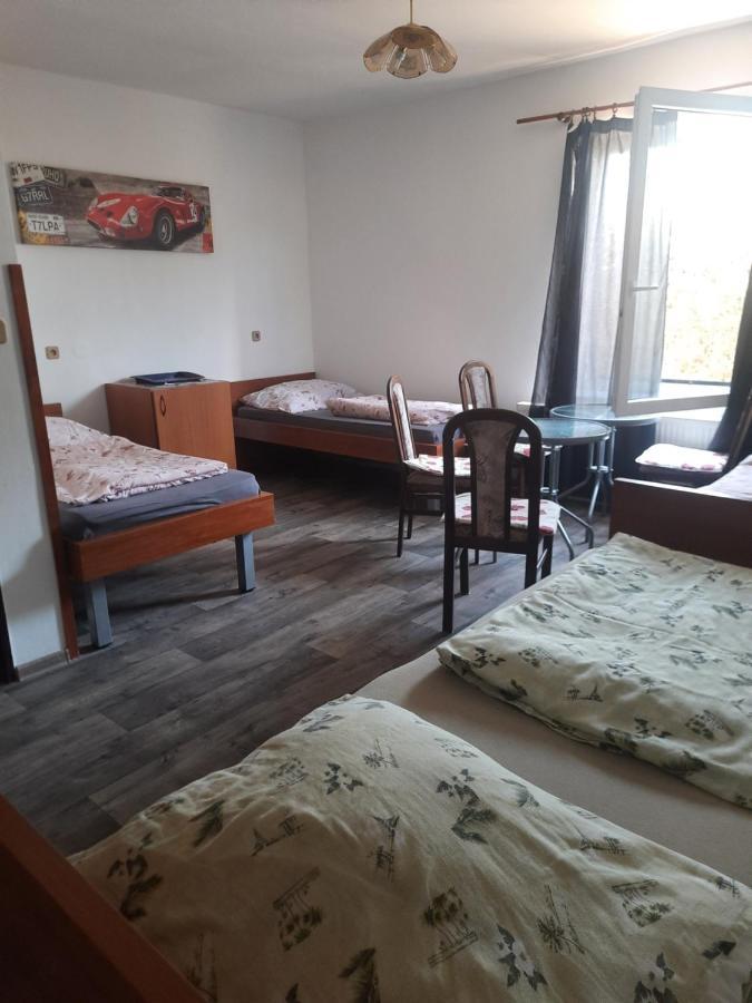 Pension Family Club Libisany Buitenkant foto